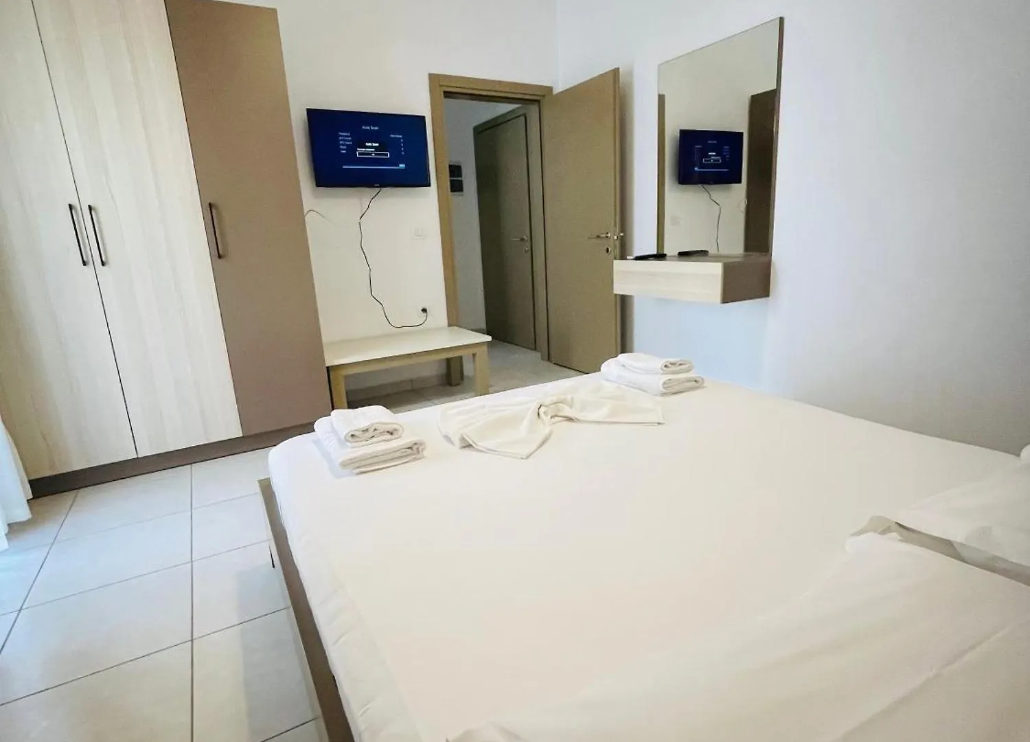 Eliona Apartments Sarande