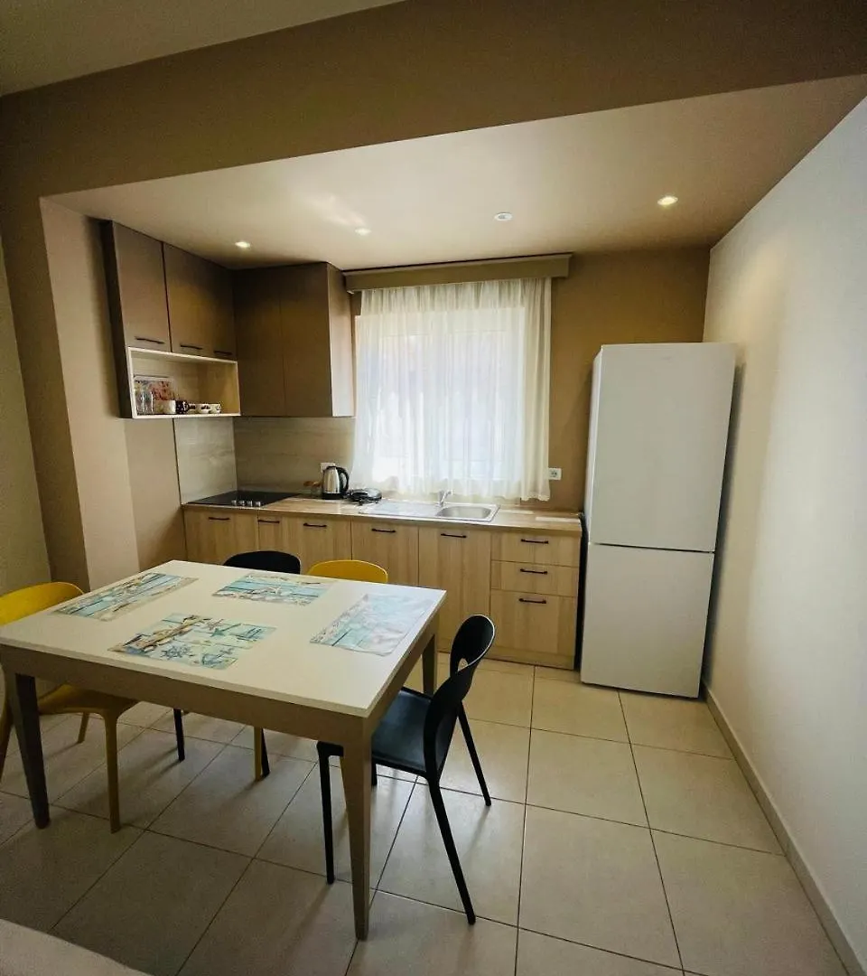 Eliona Apartments Sarande